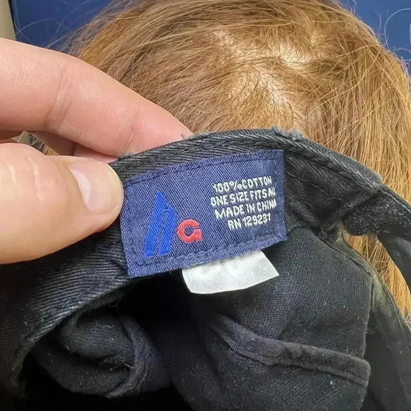 Stylish y2k Black Cap with Rhinestone Embellishment - Picture 8 of 8